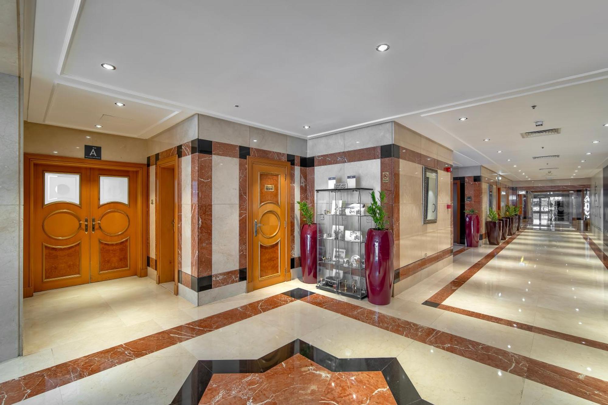 Majestic Premier Hotel Burdubai Ngoại thất bức ảnh