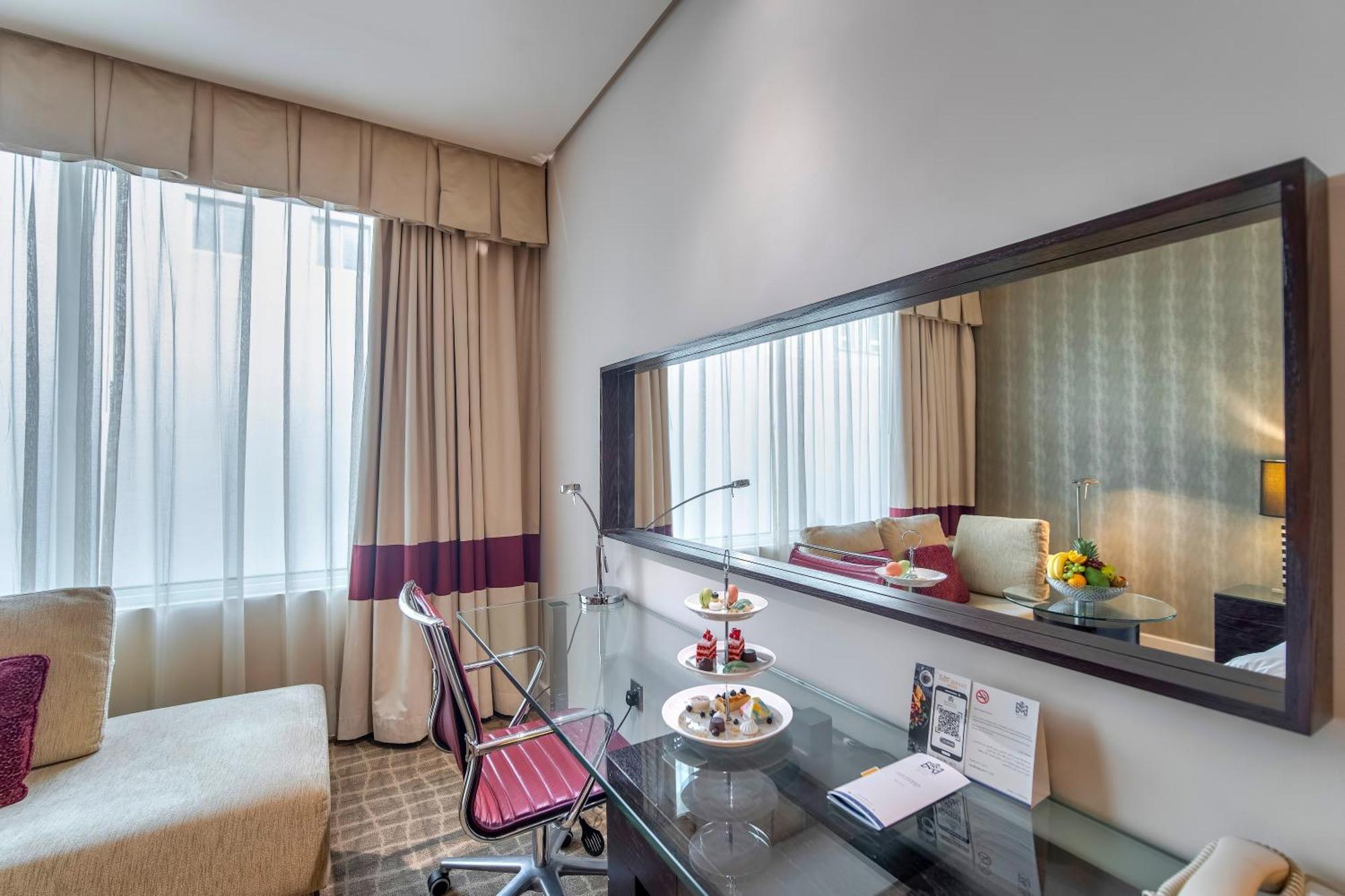 Majestic Premier Hotel Burdubai Ngoại thất bức ảnh